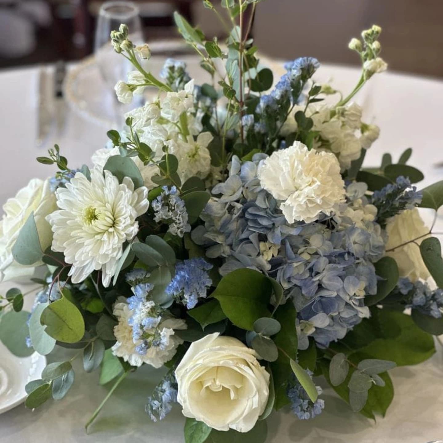 Centre de table pour événements — bouquet naturel Wardaty Flowers