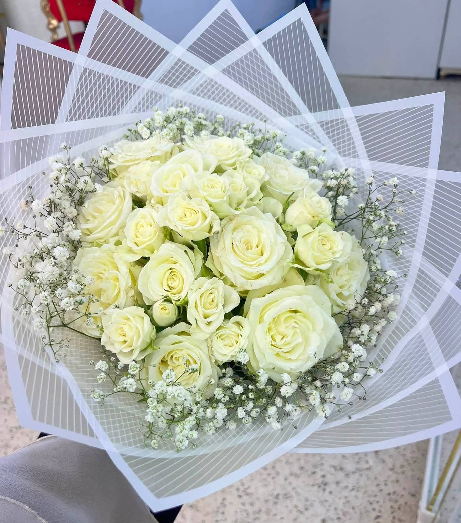 bouquet blanc pour fiancailles — bouquet naturel Wardaty Flowers