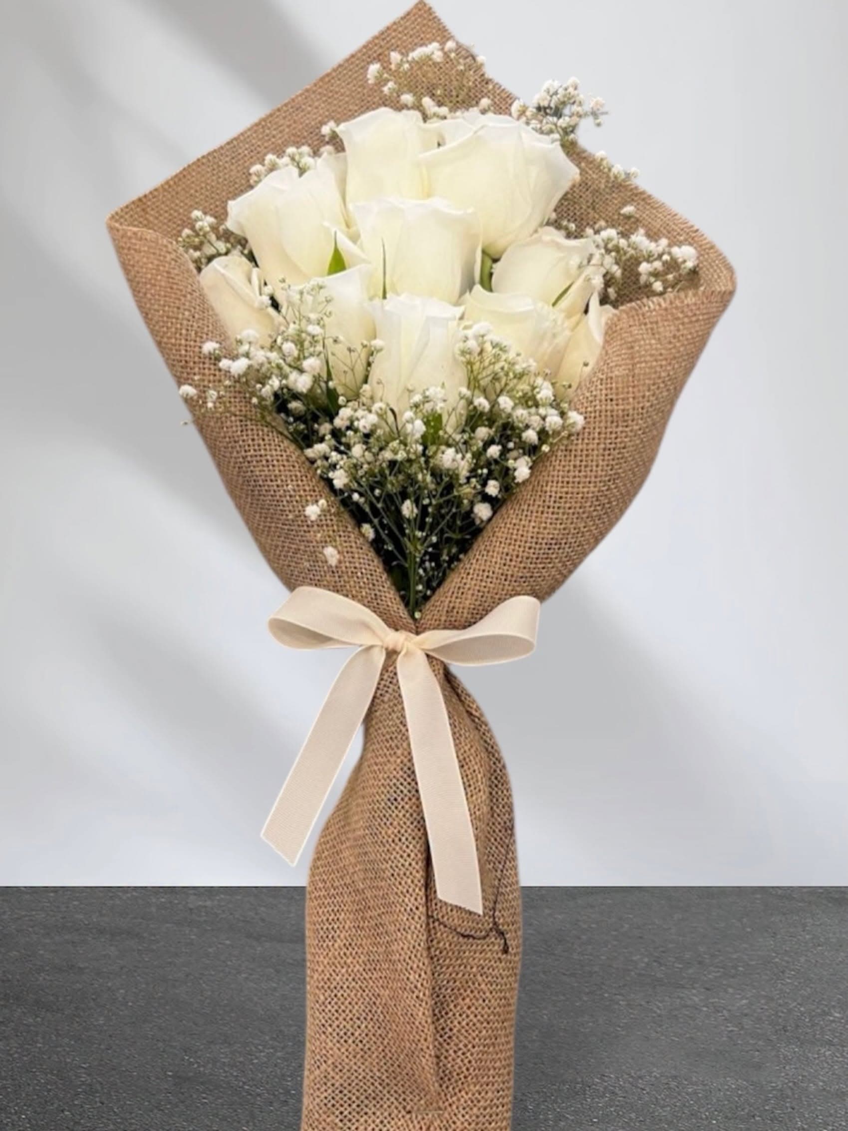 bouquet blanc chic — bouquet naturel Wardaty Flowers