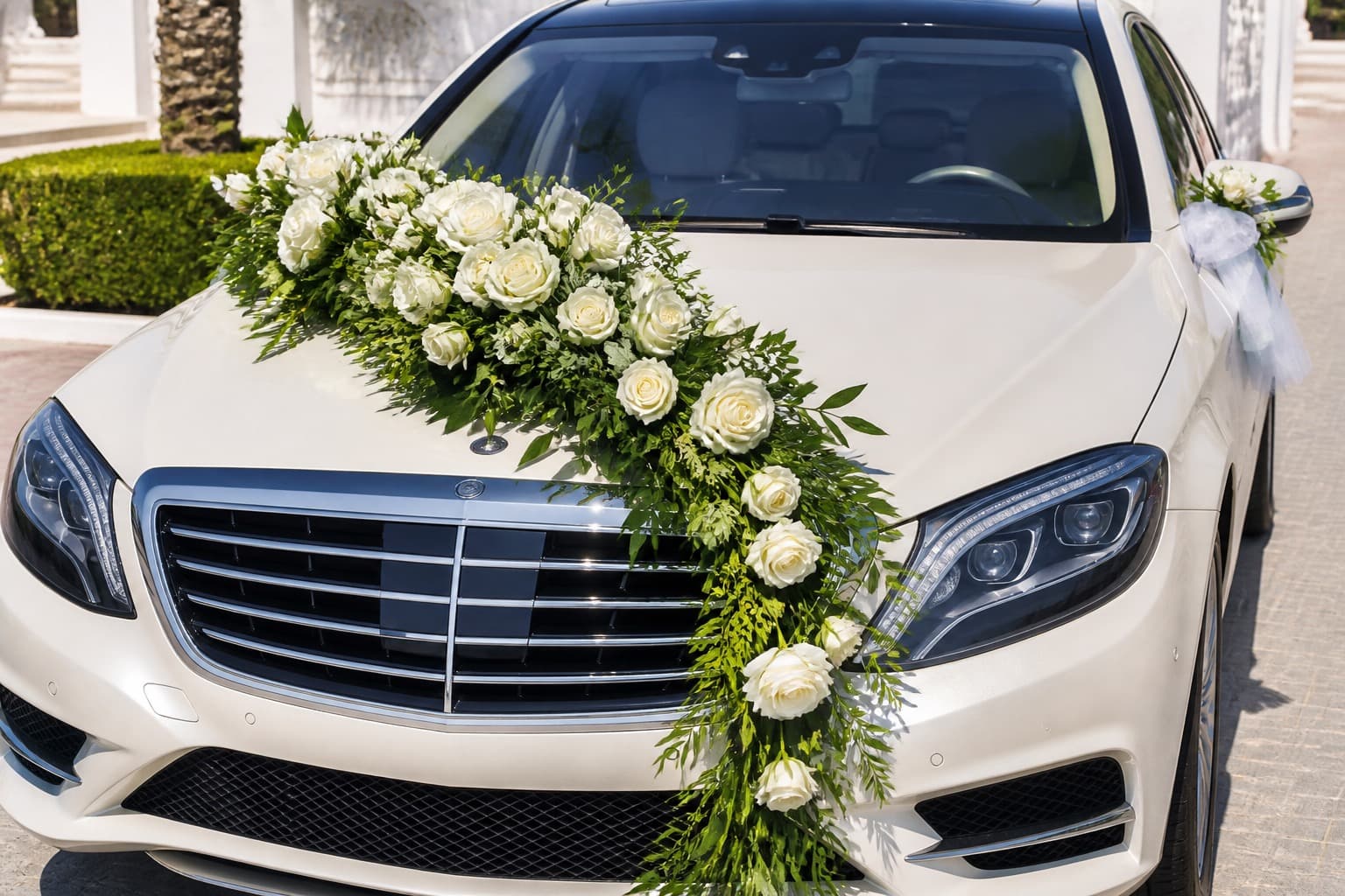 Déco voiture élégance — bouquet service Wardaty Flowers